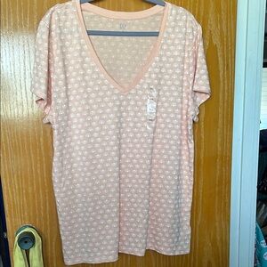 GAP light peach v-neck top
